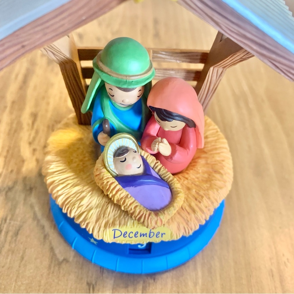 Hallmark 2011 The Story of Christmas Keepsake Ornament Nativity - Picture 8 of 12
